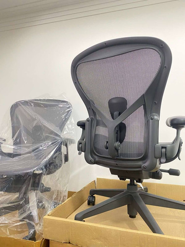 Cadeira Herman Miller New Aeron B Completa Nova 2024 Avst920 Grafite Nalha (Usado)