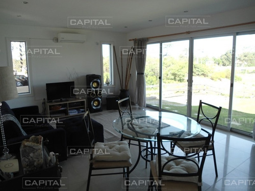 Imagen 5 de 9 de Venta De Casa De Dos Dormitorios Y Piscina En Punta Ballena- Ref: 29274