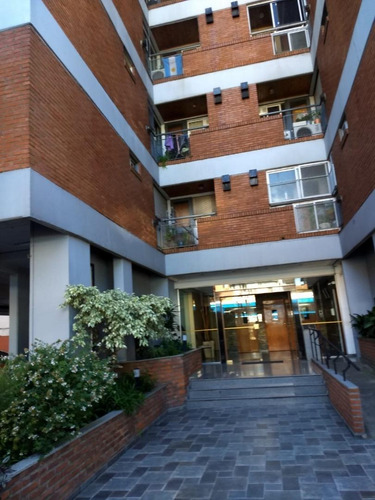 Imagen 2 de 12 de Dpto. De 3 Amb, Al Frente Muy Buen Estado