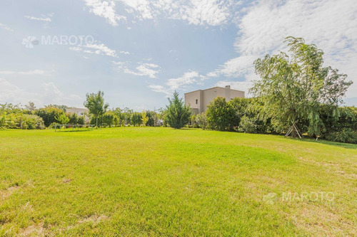 Imagen 10 de 11 de Lote En Venta Con Muelle En El Canton - Maroto Propiedades