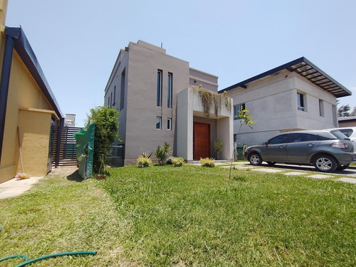 Hermosa Casa En Country Pinar Ii