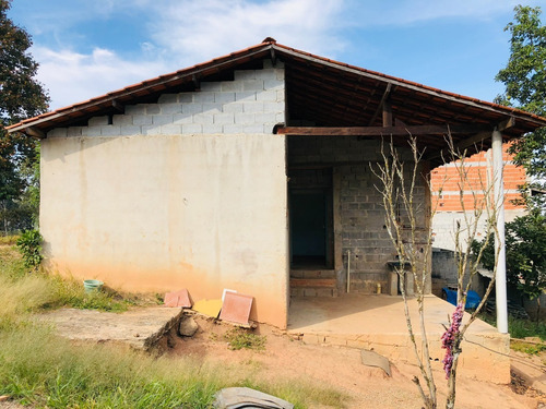 Chácara Nazaré Paulista - Vicente Nunes (zico Cunha) - Terreno 768m² - Casa 65m² 2 Quartos, Sala, Cozinha, Banheiro