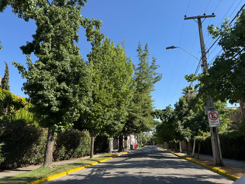 Condominio-colegio Los Alerces-portal La Dehesa.