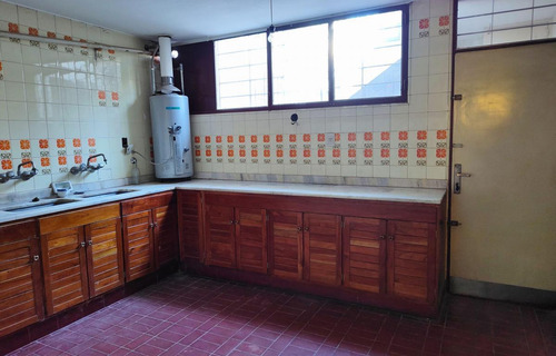 B° Bombal - Casa Multifuncional En Venta-4 Dormitorios-4 Baños - Ascensor- Piscina