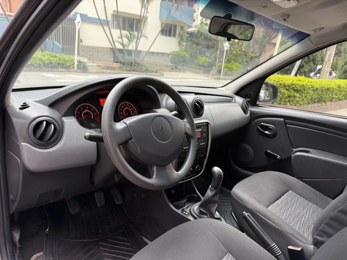 Renault Logan 1.4  No Pico Y Placa