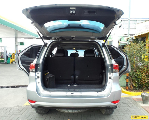 Imagen 11 de 25 de Toyota Fortuner