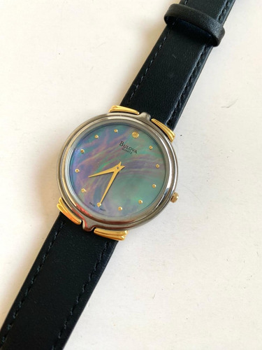 Reloj Bulova Quartz Tornasolado (usado) Azul Oscuro Plateado Tornasolado (Usado)