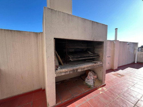 Venta Departamento 2 Amb Con Cochera En Alsina Y Av. Maipú, Florida Este