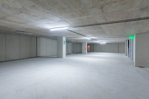 Imagen 10 de 11 de Edificio Recién Construido, Oficinas Con Ventilación Natural