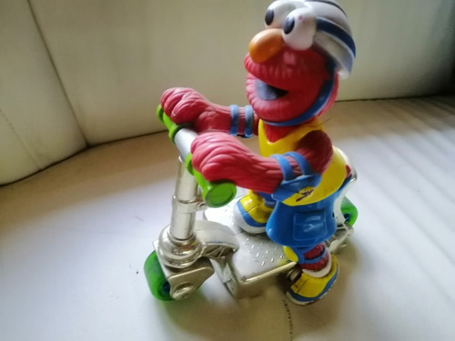 Muñeco Elmo En Patineta Antiguo