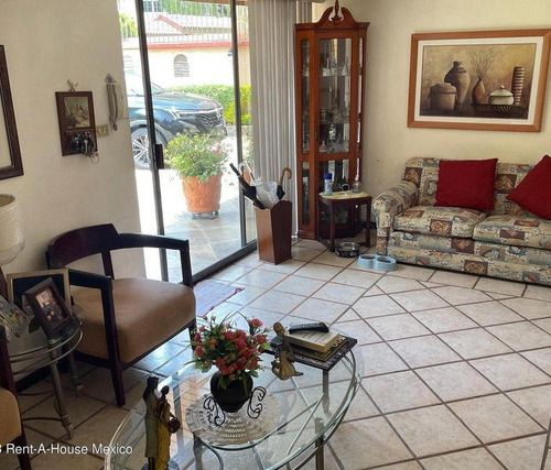 Casa En Venta En Ciudad Satelite Naucalpan De Juarez Gis 24-184
