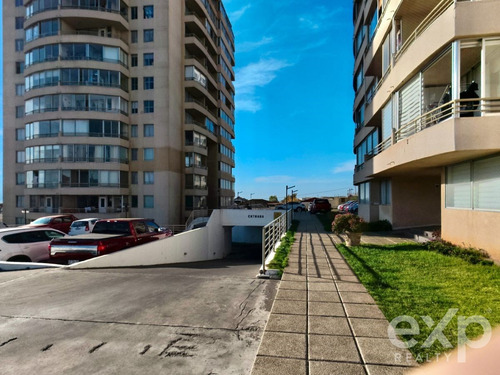 Departamento En Arriendo De 2 Dorm. En Valparaíso