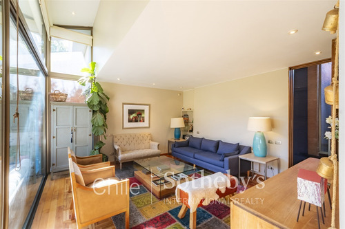 Casa En Venta De 4 Dorm. En Lo Barnechea