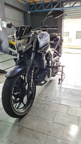 Imagem 3 de 8 de Yamaha Mt 03