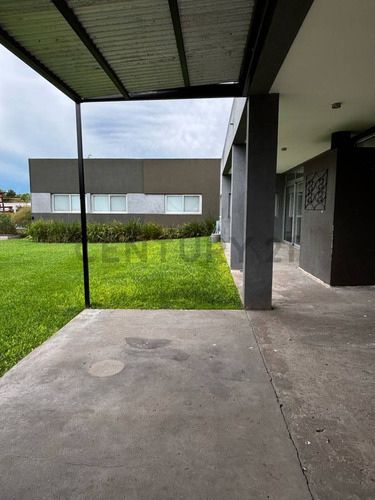 Casa En Alquiler En City Bell - 473 135 Y 136
