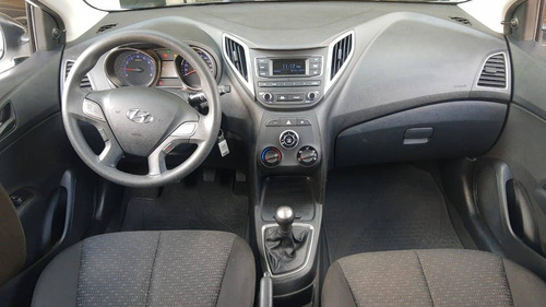 Imagem 3 de 15 de Hyundai Hb20 1.0 Unique 12v Flex 4p Manual