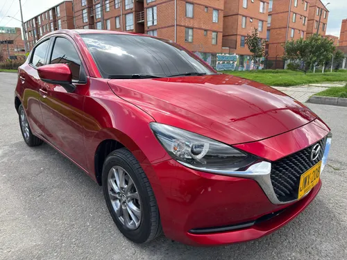Mazda 2 1.5 TOURING AUTOMATICO HB