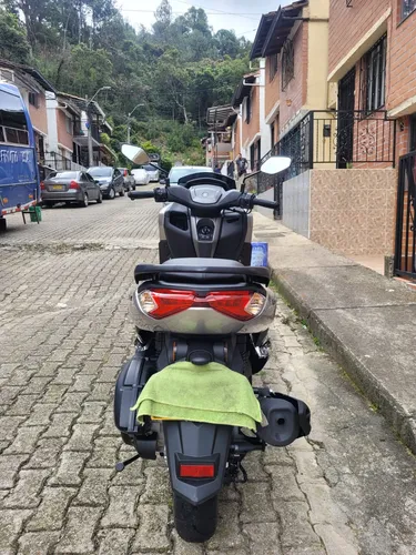 Motocicleta Nmax Modelo 2025