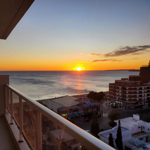 Imagen 2 de 14 de Recamar Tu Lugar Entre El Cielo Y El Mar