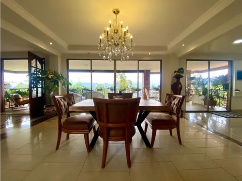 Vendemos Casa Con Apartamento Incluido En Poblado - La Cola Del Zorro