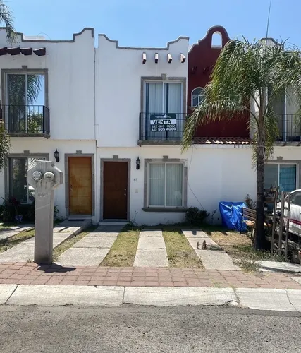 Casa En Venta Lomas De San Pedro, Queretaro. Con Estudio En Pb, Y Amenidades