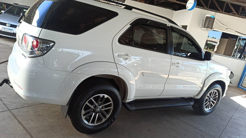 Imagem 6 de 15 de Toyota Hilux Sw4 2.7 Sr 4x2 16v Flex 4p Automático