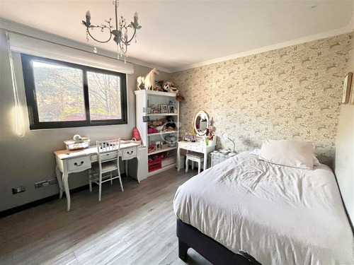 Casa En Venta De 6 Dorm. Condominio Los Trapenses