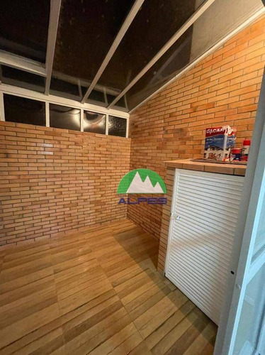 Imagem 9 de 30 de Triplex Mobiliado E Super Bem Localizado! - So1613