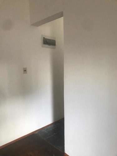 Alquilo Amplia Casa De 2 Dorm Azotea Transita Brazo Oriental