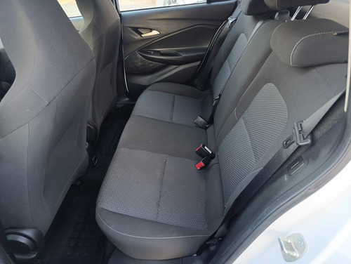 Chevrolet Onix plus 1.0 Lt 2 4P