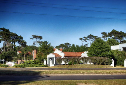 Venta!! Local Comercial Zona De Clinicas