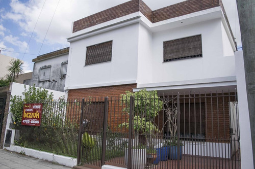 Imagen 1 de 18 de Casa Venta Beccar 3 Dormitorios Patio Terraza Garage