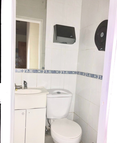 Oficina 65 M² Ubicada En El Mejor Barrio De Providencia