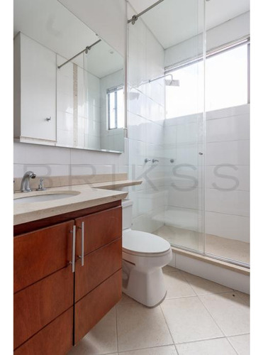 Apartamento En Arriendo/venta En La Cabrera. Cod V6405