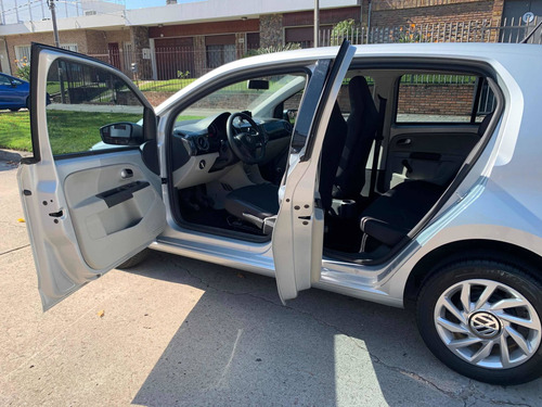 Volkswagen Up! 2018 1.0 High Up! 75cv