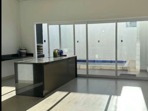 Casa Com Piscina 2 Quartos E Uma Suíte