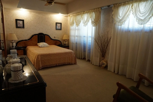 Casa En Venta En Caseros