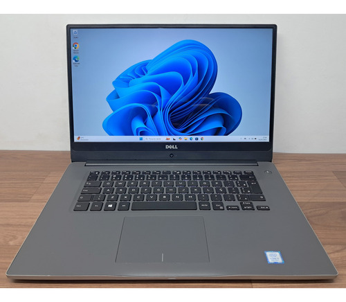 Notebook Dell Inspiron 7572 Core I7 8 Geração 16gb Ssd 480gb Prateado (Usado)