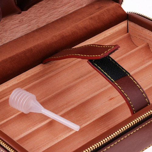 Imagen 5 de 6 de Caja De Cigarros De Viaje Portátil Cuero Y Madera De Cedro