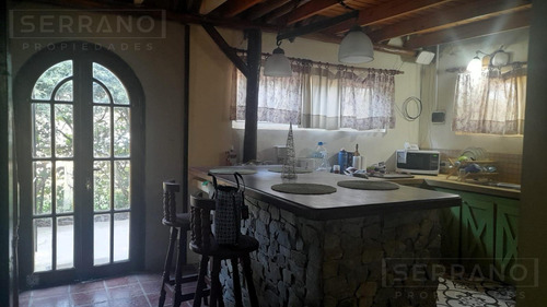 Venta Casa 3 Amb, Pileta, Calle Guiraldes Esq. Larreta, Parque Sakura, Exaltación De La Cruz