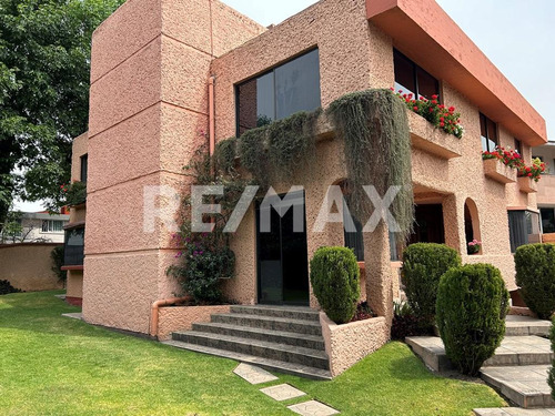 Casa En Calle Cerrada En Venta En Fraccionamiento Paseo De Las Palmas ( 601025 )