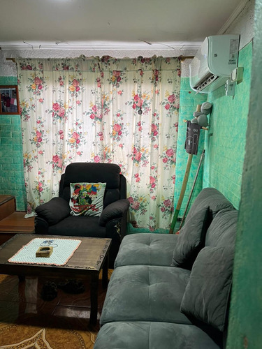 Bella Casa Amplia Pasaje Amanda Messina Lampa