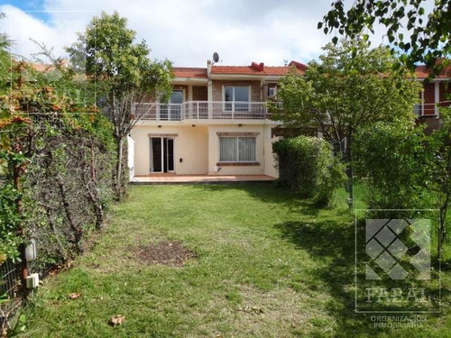 Imagen 22 de 23 de Casa Venta Barrio Gamma, 3 Dormitorios, 2 Baños, Cochera Y Jardín