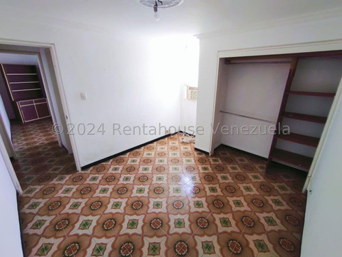 Te Lo Tengo Apartamento En Venta En Montalban Il 25-5071 Ye