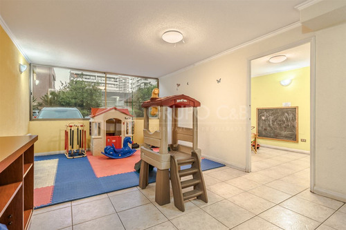 Departamento En Venta En Las Condes 3 D 2 B 2 Estacionamient