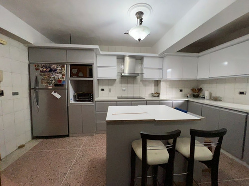Imagen 5 de 11 de Leal Perez Vende Apartamento Res. Luna Style Los Mangos - Valencia