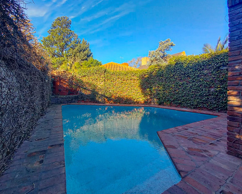 Venta Casa 5 Ambientes Con Jardin Y Pileta En Castelar Cod5970