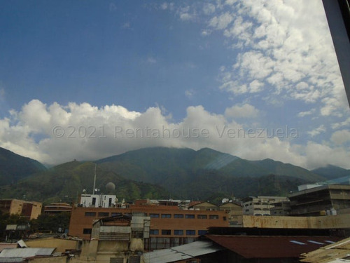 En Boleita Norte Se Vende Edificio Uso Industrial, Comercial O Residencial De 4 Niveles