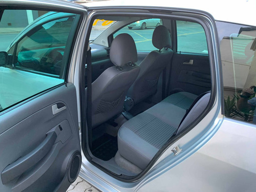 Volkswagen Spacefox 1.6 Mi Comfortline 8v Flex 4p Manual