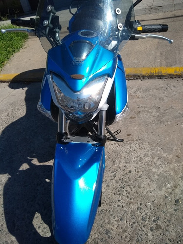 Suzuki Inazuma 250